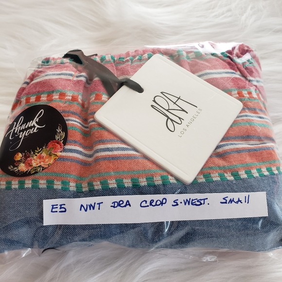 DRA Los Angeles Anthropologie Stripe Southwestern Boho Top crop small NWT - Picture 6 of 8
